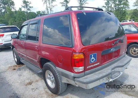 2000 Ford Explorer Xlt from USA, damaged, VIN 1FMZU63E1YZA28642